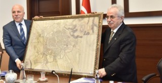 ETÜ Erzurum Tarihine Işık Tutuyor!