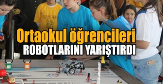 Ortaokul Öğrencileri Robotlarını Kıyasıya Yarıştırdı!