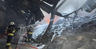 Erzurum'da boya fabrikasında yangın